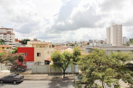 Apartamento para alugar com 62m², 3 quartos e 2 vagasVista