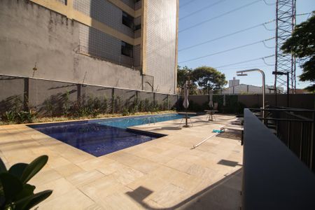 Apartamento à venda com 34m², 2 quartos e sem vagaÁrea comum - Piscina