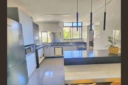 Apartamento para alugar com 4 quartos, 210m² em São Pedro, Belo Horizonte