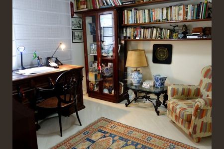 Apartamento para alugar com 3 quartos, 168m² em Cerqueira César, São Paulo