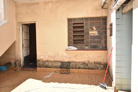 Casa à venda com 121m², 3 quartos e 4 vagasQuintal