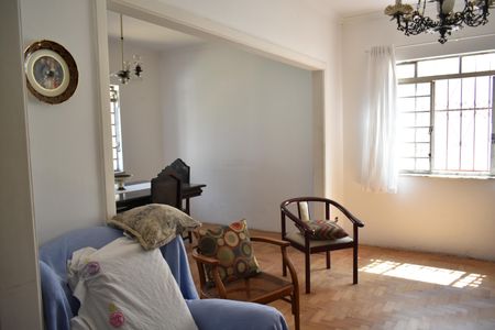 Casa à venda com 121m², 3 quartos e 4 vagasSala