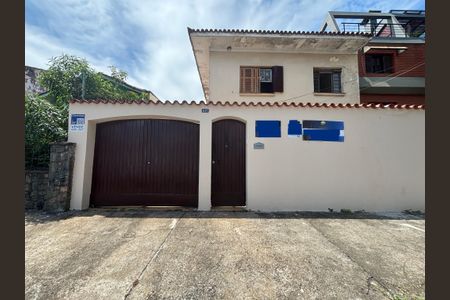 Casa à venda com 121m², 3 quartos e 4 vagasFachada