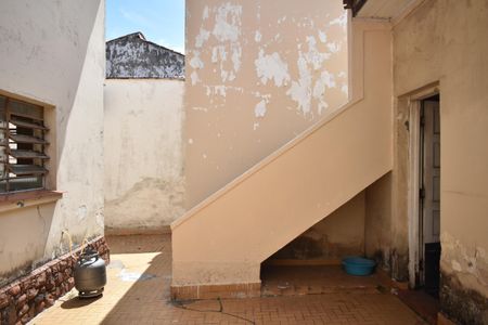 Casa à venda com 121m², 3 quartos e 4 vagasQuintal