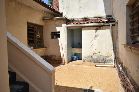 Casa à venda com 121m², 3 quartos e 4 vagasQuintal