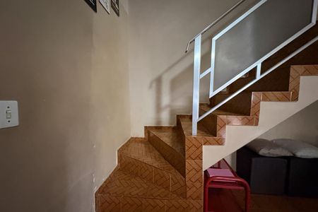 Casa à venda com 149m², 2 quartos e 1 vagaEscada