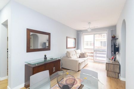 Sala  de apartamento para alugar com 2 quartos, 68m² em Vila Assunção, Porto Alegre