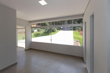Casa de condomínio à venda com 332m², 3 quartos e 10 vagasSala 2