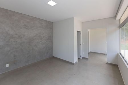 Casa de condomínio à venda com 332m², 3 quartos e 10 vagasSala 2