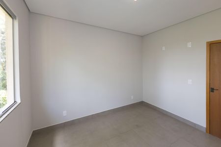 Casa de condomínio à venda com 332m², 3 quartos e 10 vagasQuarto 1