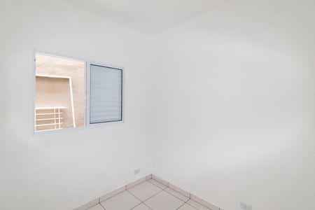 Quarto de casa para alugar com 1 quarto, 28m² em Jardim Ana Estela, Carapicuíba