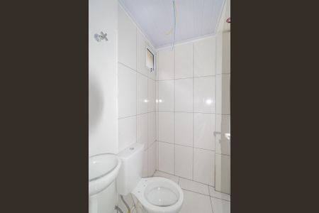 Banheiro de casa para alugar com 1 quarto, 28m² em Jardim Ana Estela, Carapicuíba