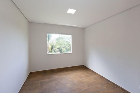 Casa de condomínio à venda com 332m², 3 quartos e 12 vagasQuarto 1