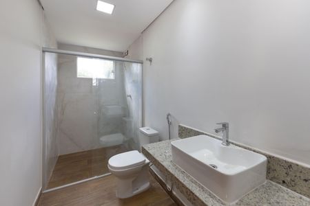 Casa de condomínio à venda com 332m², 3 quartos e 12 vagasBanheiro 1