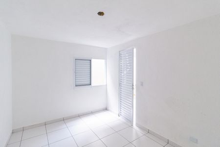 Quarto de casa para alugar com 1 quarto, 24m² em Jardim Ana Estela, Carapicuíba
