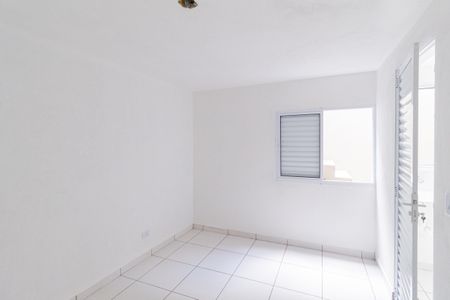 Quarto de casa para alugar com 1 quarto, 24m² em Jardim Ana Estela, Carapicuíba