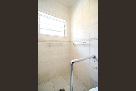 Casa para alugar com 232m², 7 quartos e 4 vagas Casa para alugar com 232m², 7 quartos e 4 vagasBanheiro da suíte 01