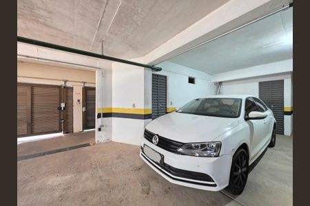 Apartamento à venda com 83m², 3 quartos e 2 vagas Apartamento à venda com 83m², 3 quartos e 2 vagasGaragem e Box de Despejo