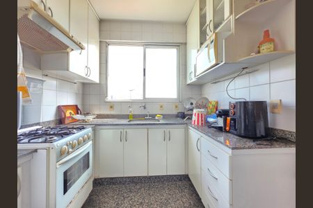 Apartamento à venda com 83m², 3 quartos e 2 vagas Apartamento à venda com 83m², 3 quartos e 2 vagasCozinha