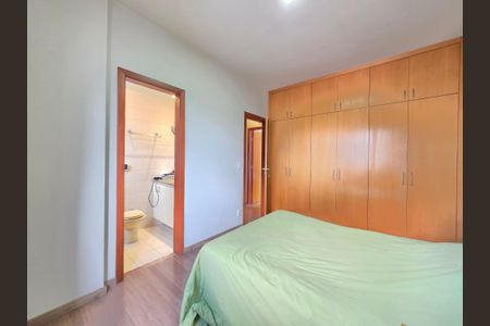 Apartamento à venda com 83m², 3 quartos e 2 vagas Apartamento à venda com 83m², 3 quartos e 2 vagasQuarto Suíte