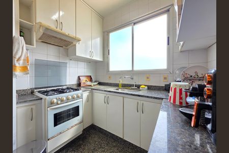 Apartamento à venda com 83m², 3 quartos e 2 vagas Apartamento à venda com 83m², 3 quartos e 2 vagasCozinha