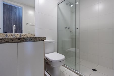 Apartamento para alugar com 58m², 2 quartos e 2 vagasBanheiro do Corredor