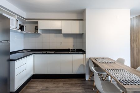 Apartamento para alugar com 58m², 2 quartos e 2 vagasCozinha