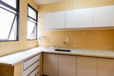 Apartamento para alugar com 100m², 3 quartos e 2 vagas Apartamento para alugar com 100m², 3 quartos e 2 vagasCozinha