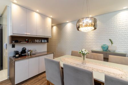 Apartamento à venda com 83m², 3 quartos e 2 vagas Apartamento à venda com 83m², 3 quartos e 2 vagasSala de Jantar