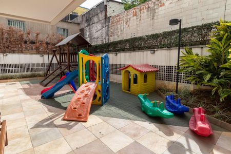 Apartamento à venda com 83m², 3 quartos e 2 vagasÁrea comum - Playground