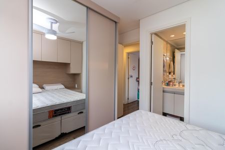 Apartamento à venda com 83m², 3 quartos e 2 vagas Apartamento à venda com 83m², 3 quartos e 2 vagasSuíte