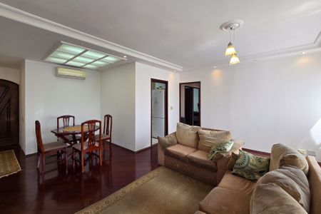 Apartamento à venda com 114m², 2 quartos e 1 vaga Apartamento à venda com 114m², 2 quartos e 1 vagaSala