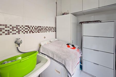 Apartamento à venda com 114m², 2 quartos e 1 vaga Apartamento à venda com 114m², 2 quartos e 1 vagaÁrea de Serviço