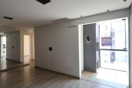 Sala de apartamento à venda com 3 quartos, 61m² em Estância Velha, Canoas