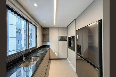 Cozinha  de apartamento para alugar com 3 quartos, 87m² em Rio Branco, Porto Alegre