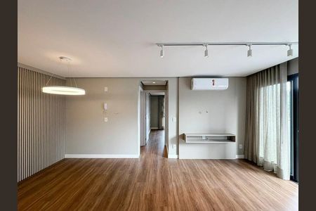 Sala  de apartamento para alugar com 3 quartos, 87m² em Rio Branco, Porto Alegre