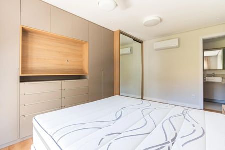 Quarto 1 de apartamento para alugar com 3 quartos, 105m² em Rio Branco, Porto Alegre