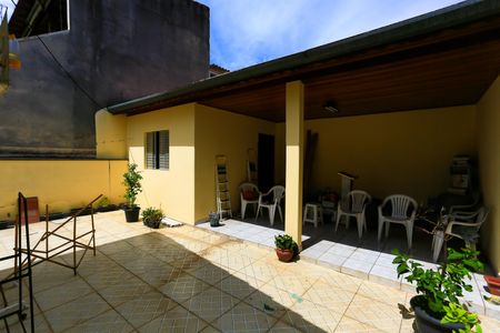 Casa para alugar com 176m², 2 quartos e 2 vagas Casa para alugar com 176m², 2 quartos e 2 vagasquintal