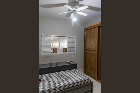 Casa à venda com 365m², 3 quartos e 6 vagas Casa à venda com 365m², 3 quartos e 6 vagasQuarto