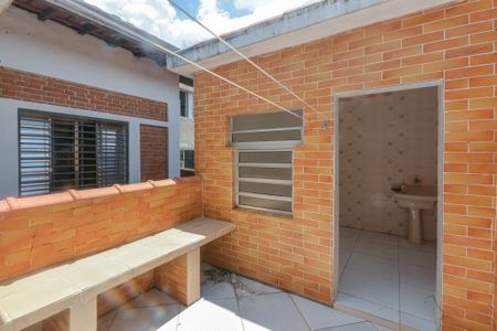 Casa para alugar com 240m², 2 quartos e 2 vagas