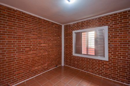 Casa para alugar com 240m², 2 quartos e 2 vagas