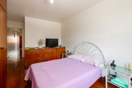 Casa à venda com 100m², 3 quartos e 2 vagasSuíte 1