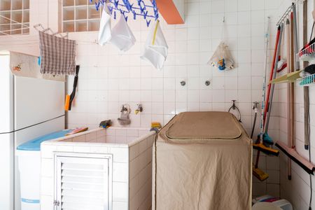 Casa à venda com 100m², 3 quartos e 2 vagasLavanderia