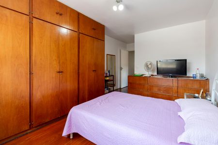 Casa à venda com 100m², 3 quartos e 2 vagasSuíte 1