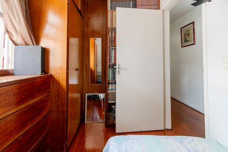 Casa à venda com 100m², 3 quartos e 2 vagasQuarto 2