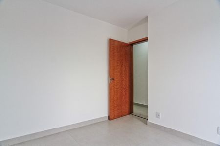 Quarto 1 de apartamento à venda com 2 quartos, 52m² em Vila Mangalot, São Paulo