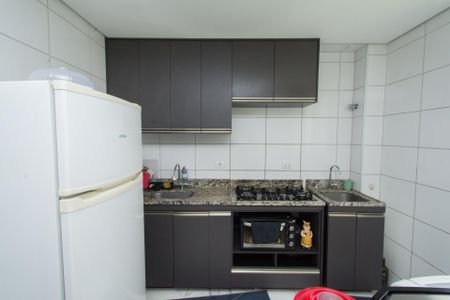 Apartamento para alugar com 44m², 2 quartos e 1 vaga Apartamento para alugar com 44m², 2 quartos e 1 vagaCozinha e Área de Serviço