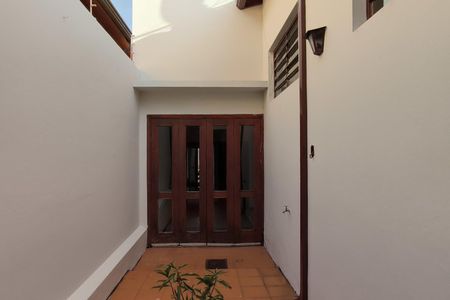 Casa à venda com 300m², 4 quartos e 5 vagas Casa à venda com 300m², 4 quartos e 5 vagasÁrea de Luz