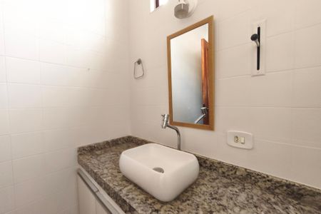 Casa à venda com 300m², 4 quartos e 5 vagas Casa à venda com 300m², 4 quartos e 5 vagasLavabo