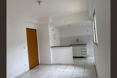 Sala de apartamento para alugar com 2 quartos, 60m² em Santa Catarina, São Gonçalo